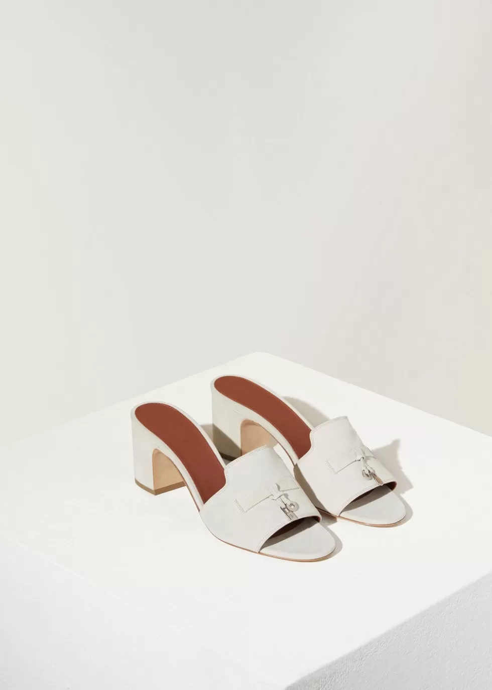 Sandals And Espadrillas*Loro Piana Summer Charms Sandal Powder Pearl